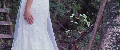想要性感中带点优雅，就穿Maggie Sottero秋季婚纱