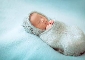 出生15天，男宝宝经常吐奶怎么办？