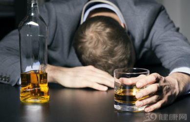 长期饮酒的人，戒酒30天会有啥变化？