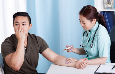 中國已接種新冠疫苗12億劑次，美國人卻在擔心影響男性生育
