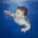 婴儿在游泳时候受到惊吓怎么办？