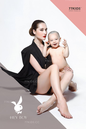 < Sexy Mum & Cute Boy >